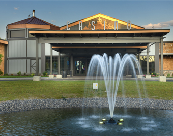 The fountain and pond at Point Place Casino