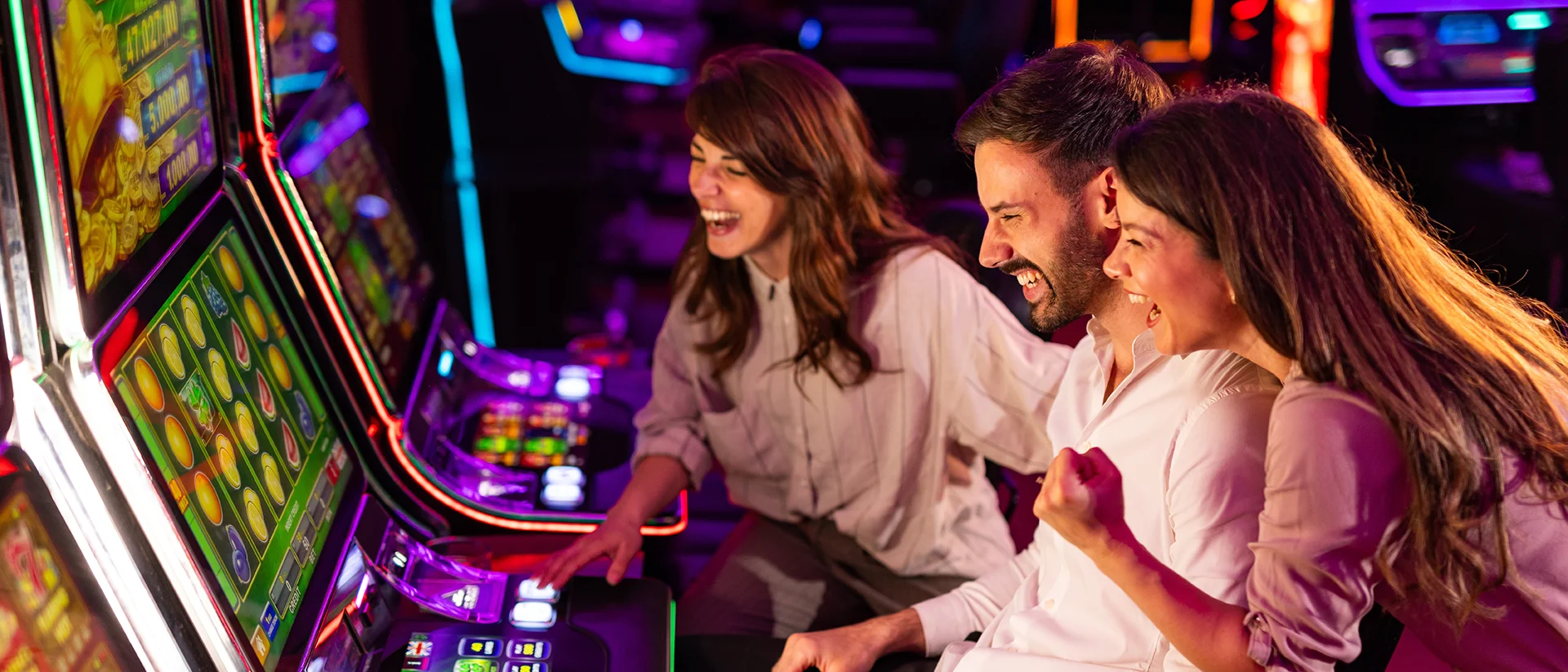 Friends winning slots at Point Place Casino Hotel